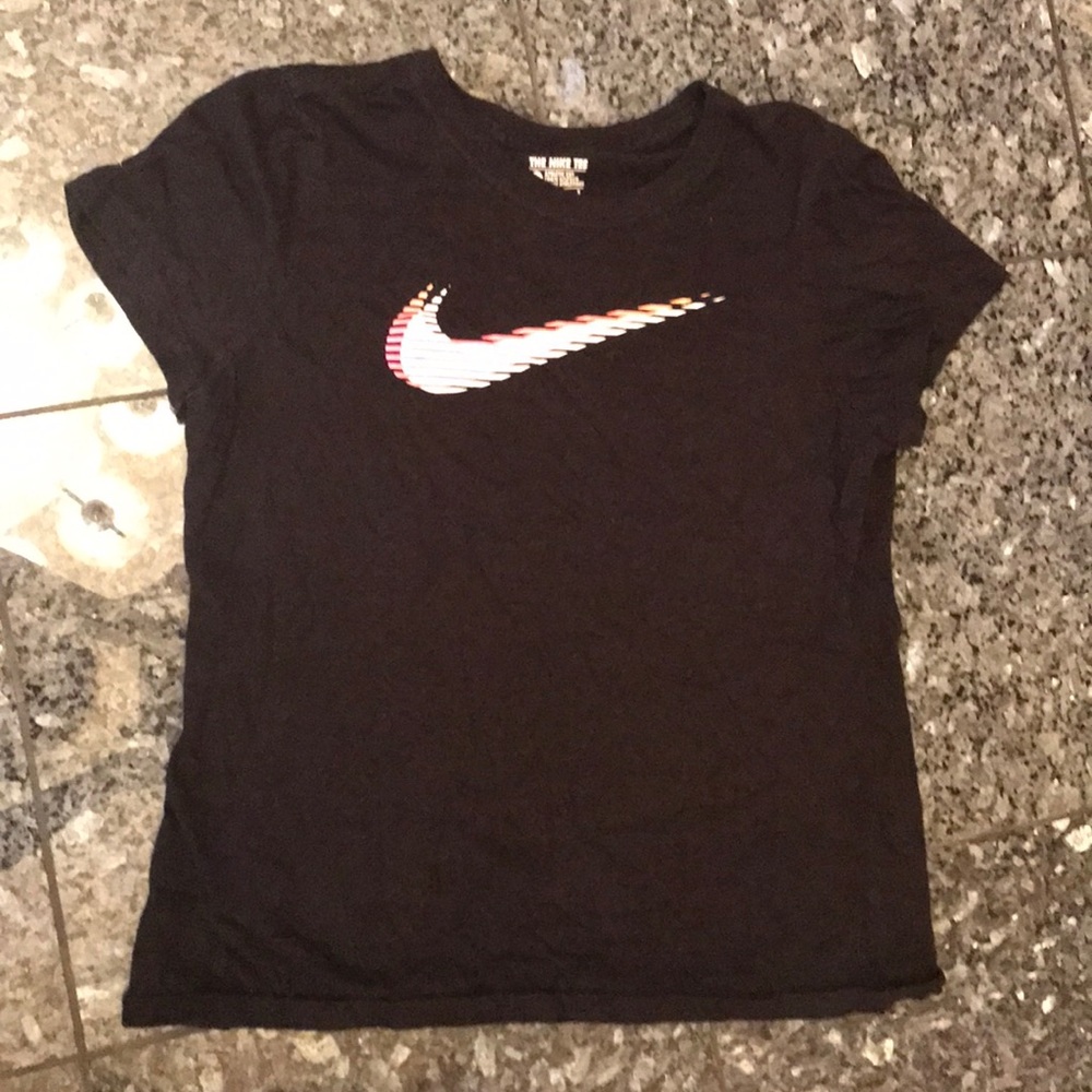 black Nike T-shirt. size L